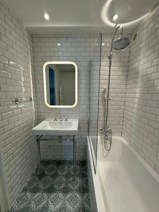 Arazy - Superb Duplex Old Antibes Very Central, Ac, Terrace